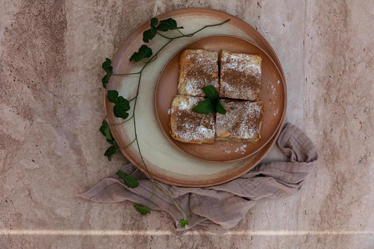 Ethos Vegan Suites Фира Екстериор снимка