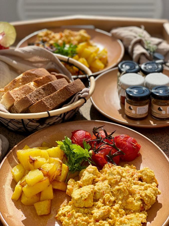 Ethos Vegan Suites Фира Екстериор снимка