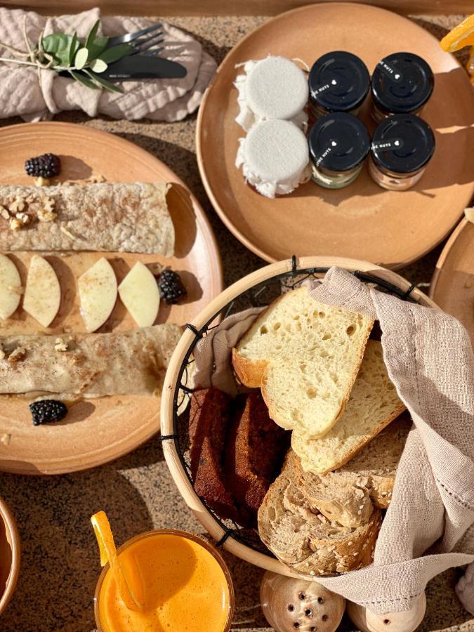 Ethos Vegan Suites Фира Екстериор снимка